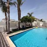Andy-350 M From The Villa *