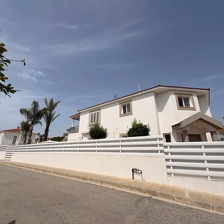 Villa Andy-350 M From The