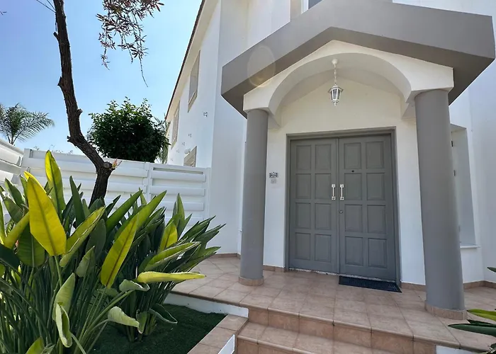 Vila Andy-350 M From The