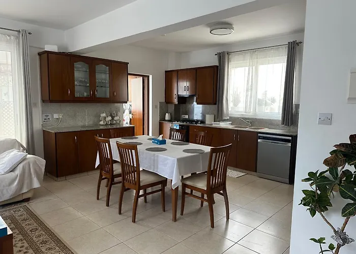 Andy-350 M From The Ларнака