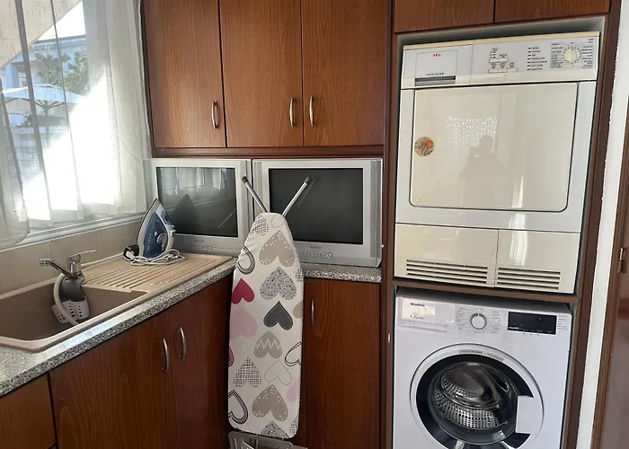 Vila Andy-350 M From The *